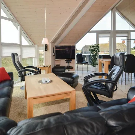6 Person In Bl Vand Nyaraló Blåvand