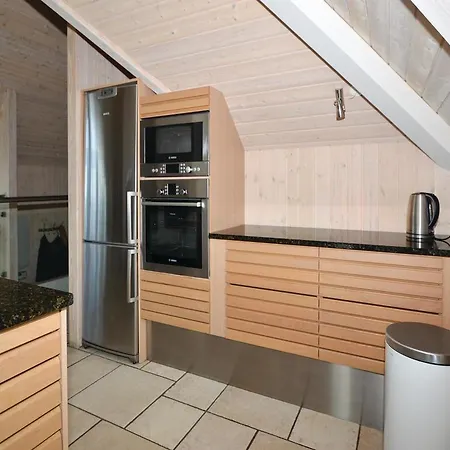 Feriehus 6 Person In Bl Vand *