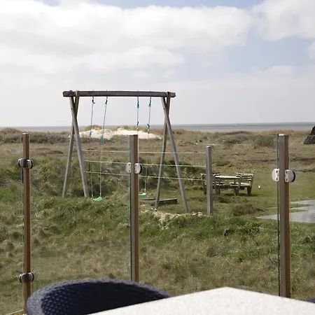 6 Person In Bl Vand Nyaraló Blåvand