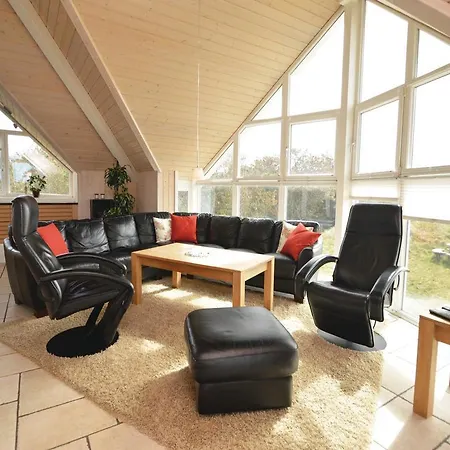 6 Person In Bl Vand * Blåvand